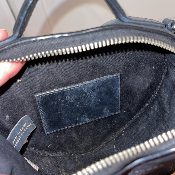 Marc Jacobs Heart-Shaped Cross-Body Bag - Picture 8 of 8